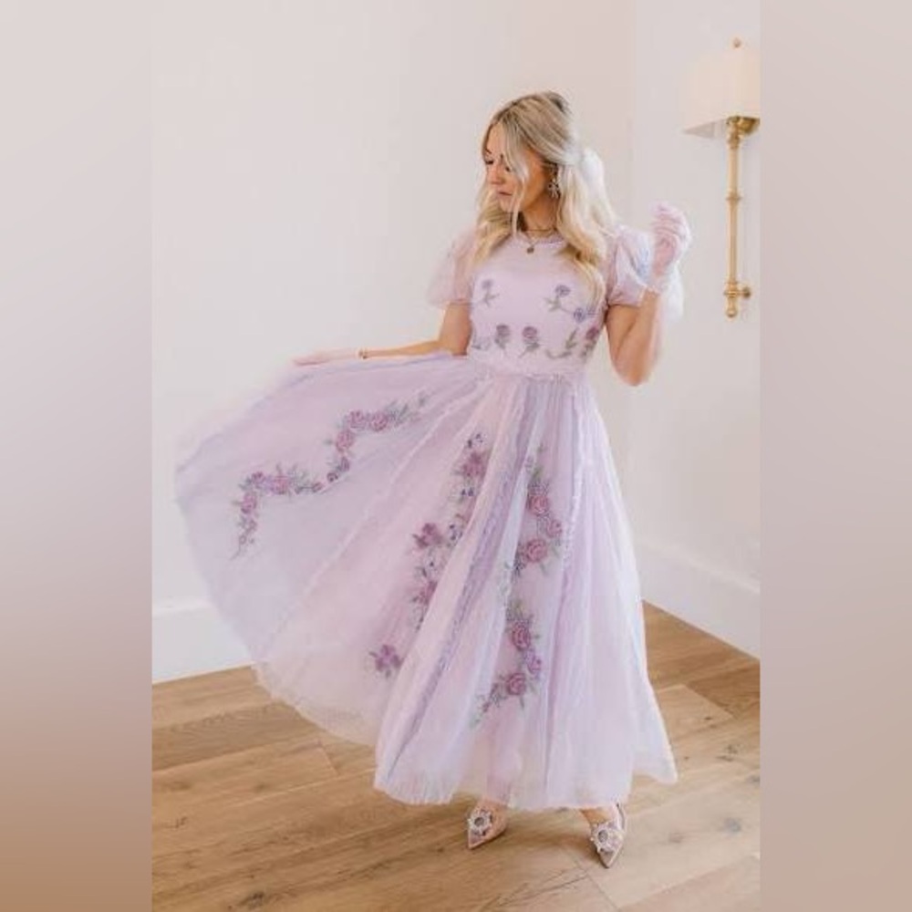 NWT L Ivy City Co Enchanted Lavender Floral Embroidered Dress